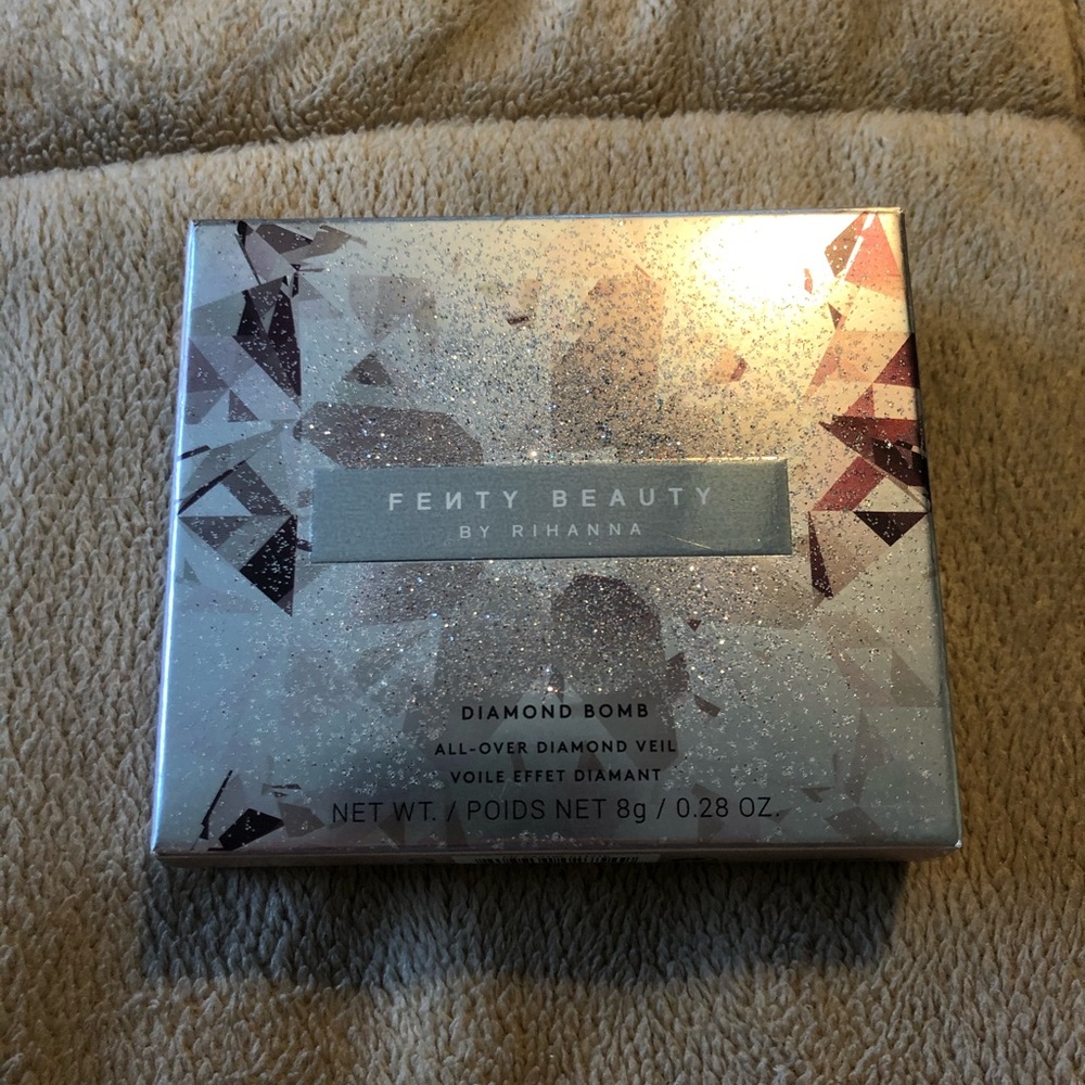 Fenty Beauty by Rihanna- Diamond Bomb